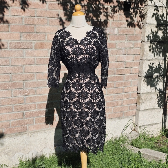 Mikael Aghal black lace dress - Picture 4 of 7